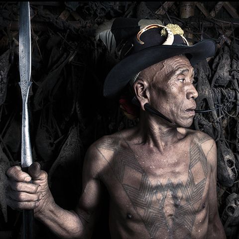 Die Konyak: Die letzten Kopfjäger und ihre Tattoos, die von ihrer wilden Vergangenheit erzählen