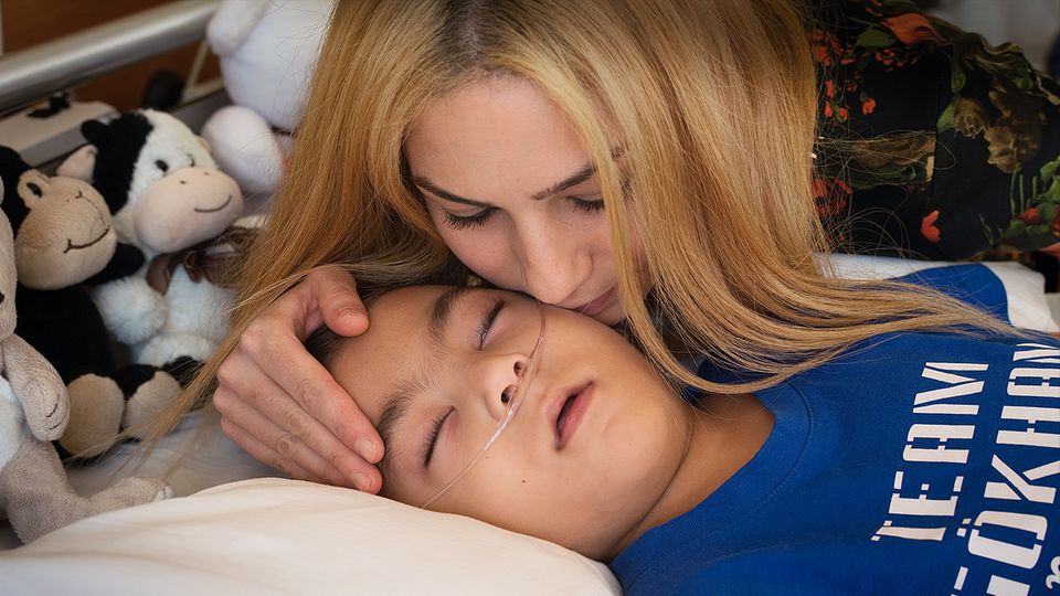 Im Koma: Gökhan wartet auf Fortschritte in der Medizin