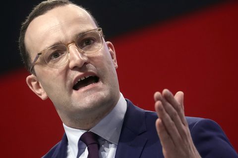 Gesundheitsminister Jens Spahn will "bis zu drei Millionen Frauen mit krankhaften Fettverteilungsstörungen" helfen