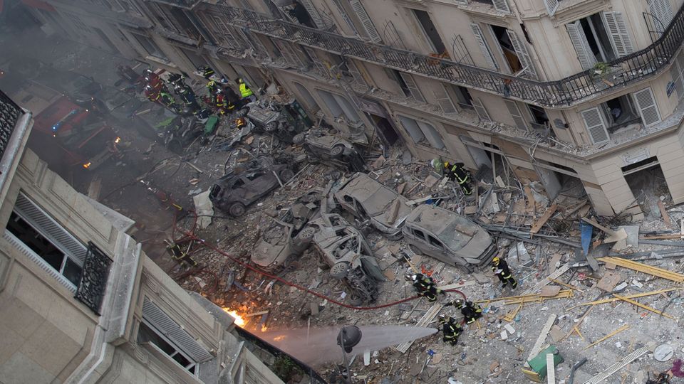 Explosion in Paris Eine Luftaufnahme zeigt das ganze Ausmaß der Zerstörung