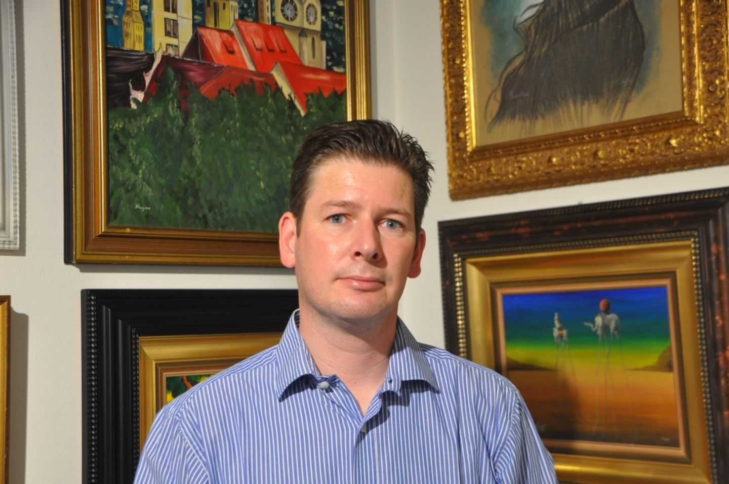 Marc-Oliver Boger in seinem Kujau-Kabinett