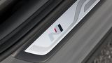 Das N im Logo des Hyundai i30 Fastback N soll eine Rennschikane andeuten