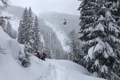 Rettung eines Snowboarders bei Zell am See