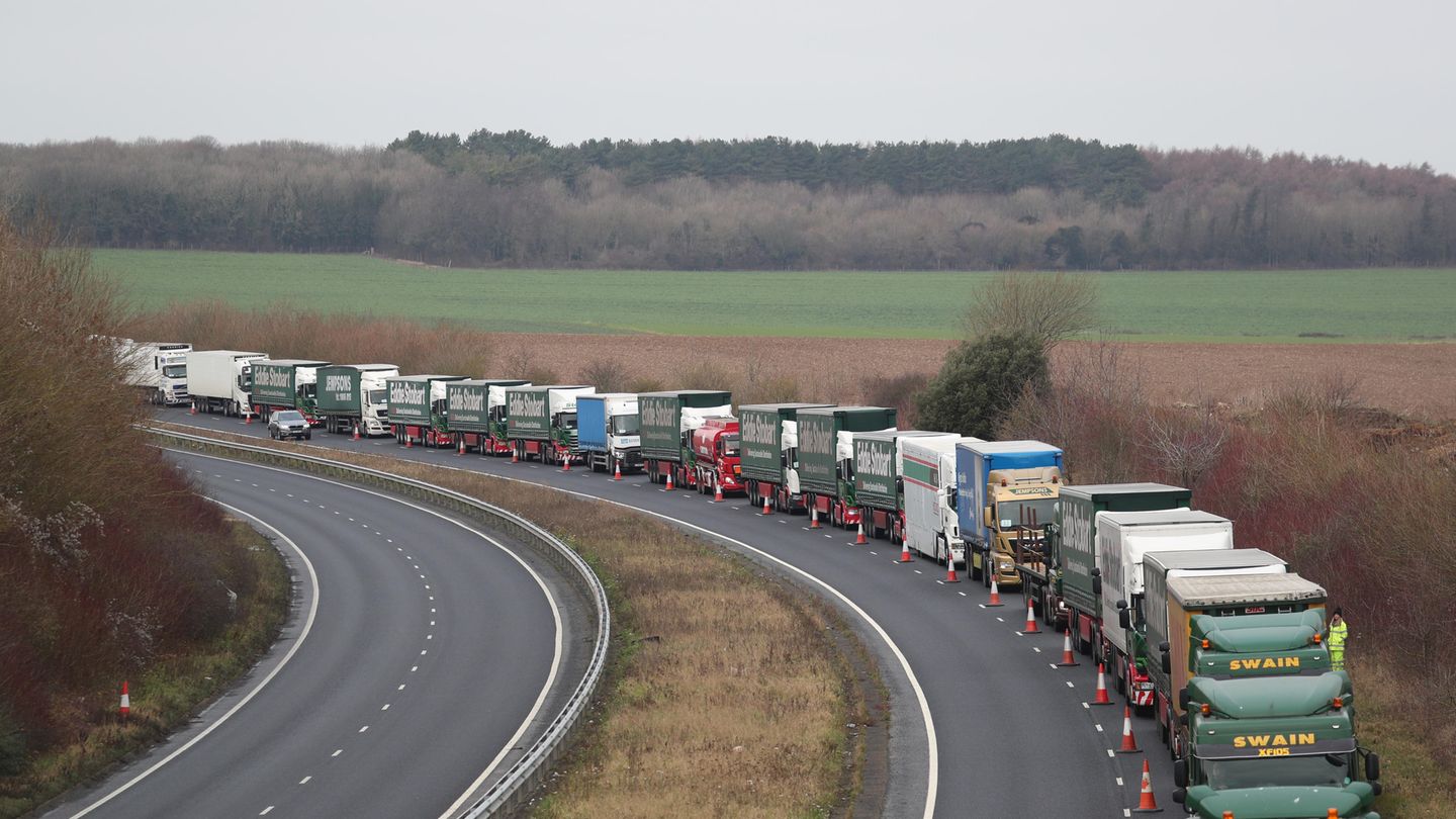 Lkw-Stau vor Dover