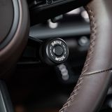 Mit dem Drehrad stellt man den Fahrmodus ein