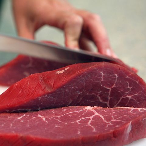 1,15 Kilogramm Fleisch essen die Deutschen pro Woche