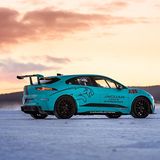 Alleine die Batterie wiegt gut 600 Kilogramm