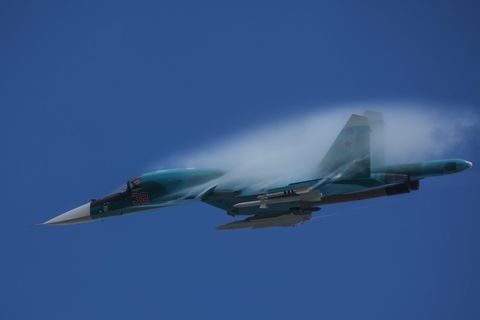 Russland: Zwei schwere Jagdbomber des Typs Suchoi Su-34 sind am Freitag bei einem Übungsflug kollidiert (Symbolbild)