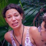 Es ist ein Bild des Jammers: Gisele Oppermann heult und jault sich durch die diesjährige Dschungelcamp-Staffel. Seit Tag 1 macht das Model durch Panikattacken, lautes Gekreische und verweigerte Prüfungen von sich reden. Bereits bei ihrer GNTM-Teilnahme im Jahr 2008 bekam Gisele den Spitznamen Heulsuse verpasst. Dem macht sie im Dschungel nun alle Ehren - und muss am achten Tag die neunte Prüfung infolge absolvieren. Damit hat sie den Rekord von Larissa Marolt geknackt, die 2014 zu acht Prüfungen hintereinander antreten musste.