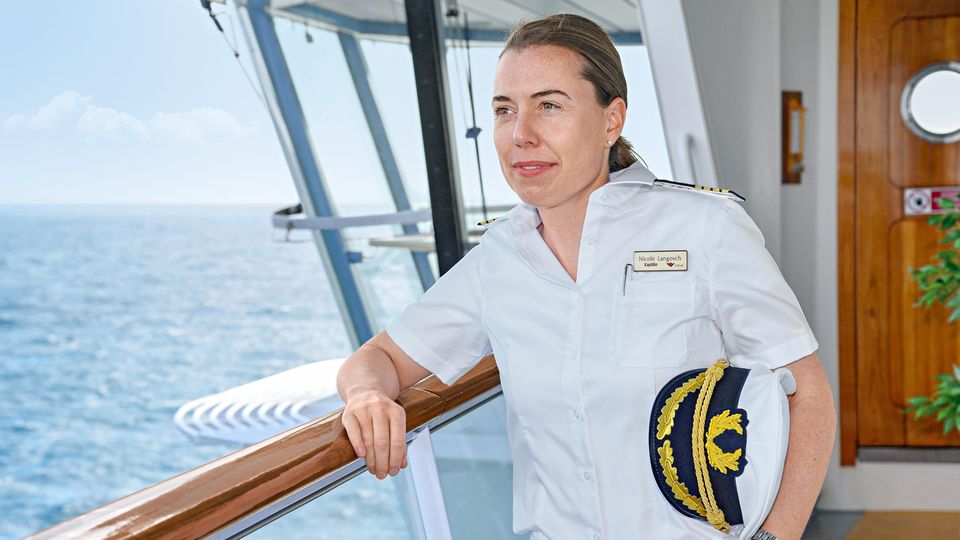Nicole Langosch ist seit März 2018 Kapitänin auf dem Kreuzfahrtschiff "Aida Sol".