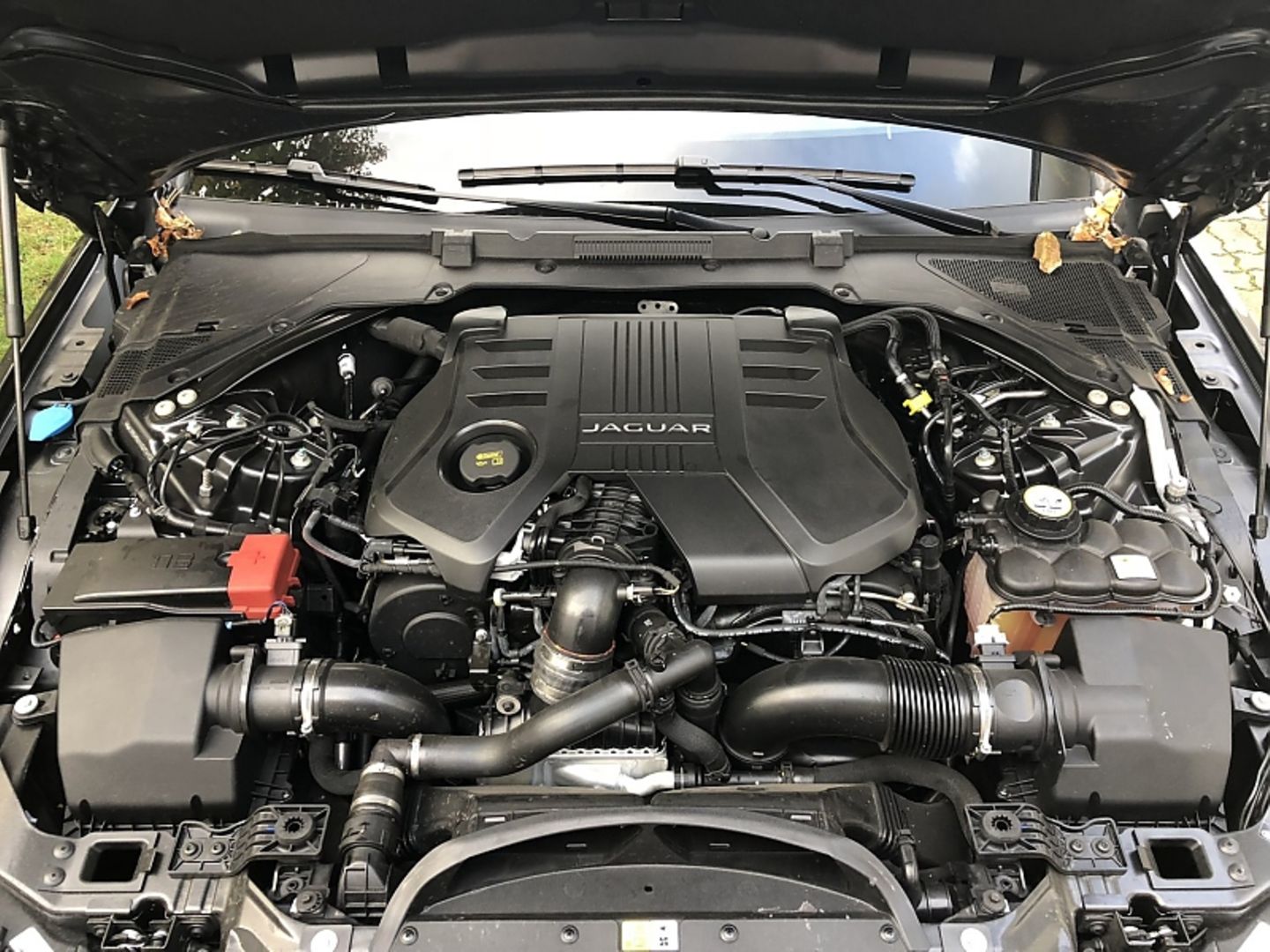Jaguar XF 30d - 221 kW / 300 PS und gewaltige 700 Nm Drehmoment