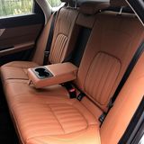 Jaguar XF 30d - und ebenso hinten