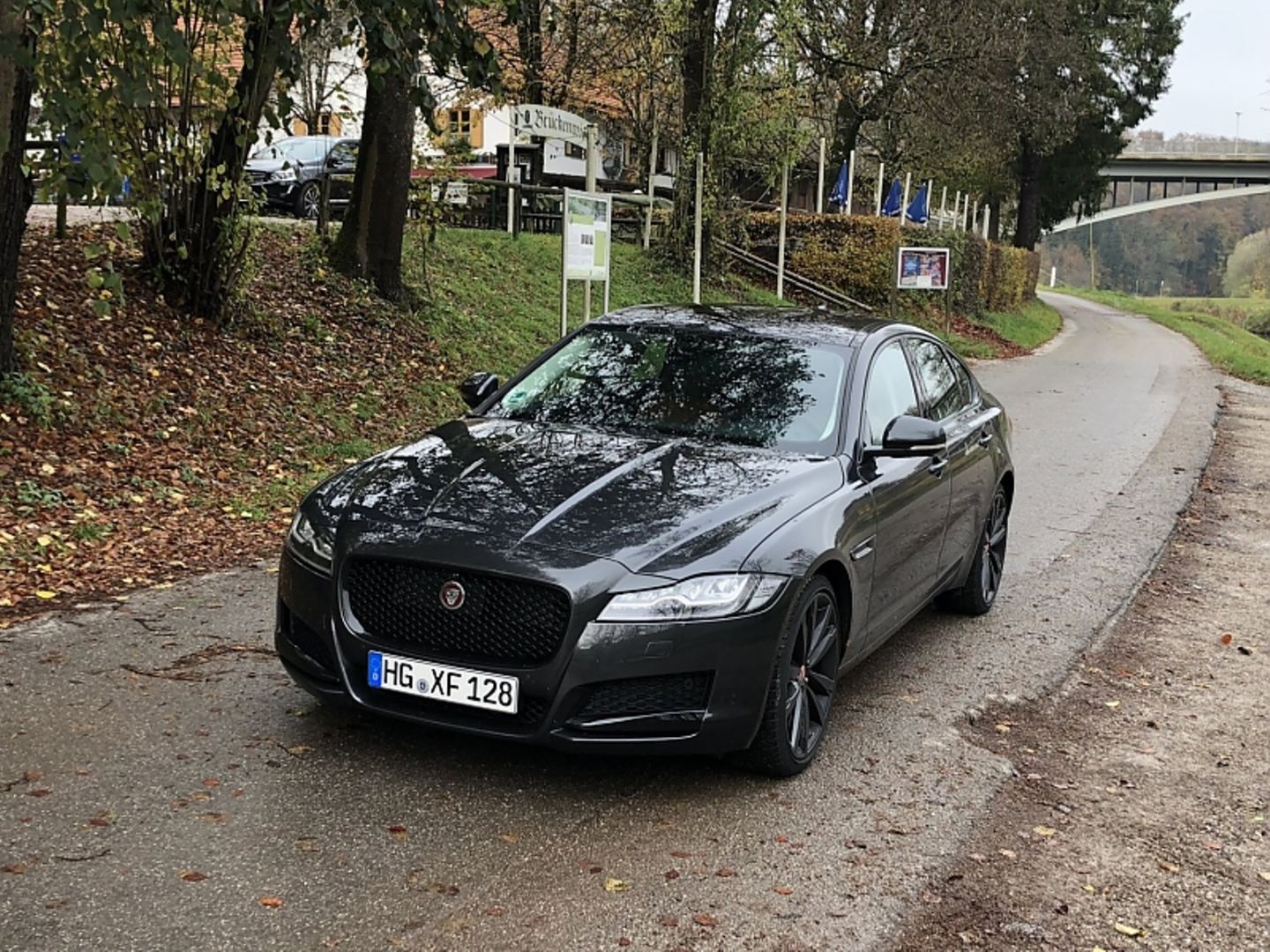 Jaguar XF 30d - 250 km/h schnell