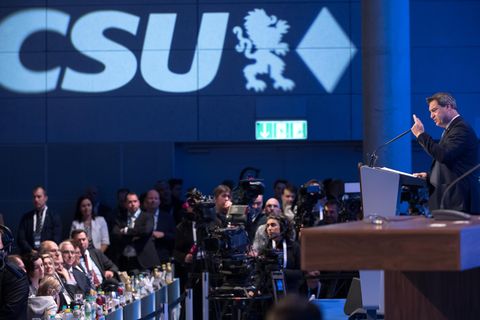 Großes Gefühl und neue Nachdenklichkeit: Die CSU auf der Suche nach sich selbst