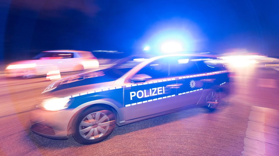 Nachrichten aus Deutschland - 39-Jähriger in Bar erschossen - Täter auf der Flucht