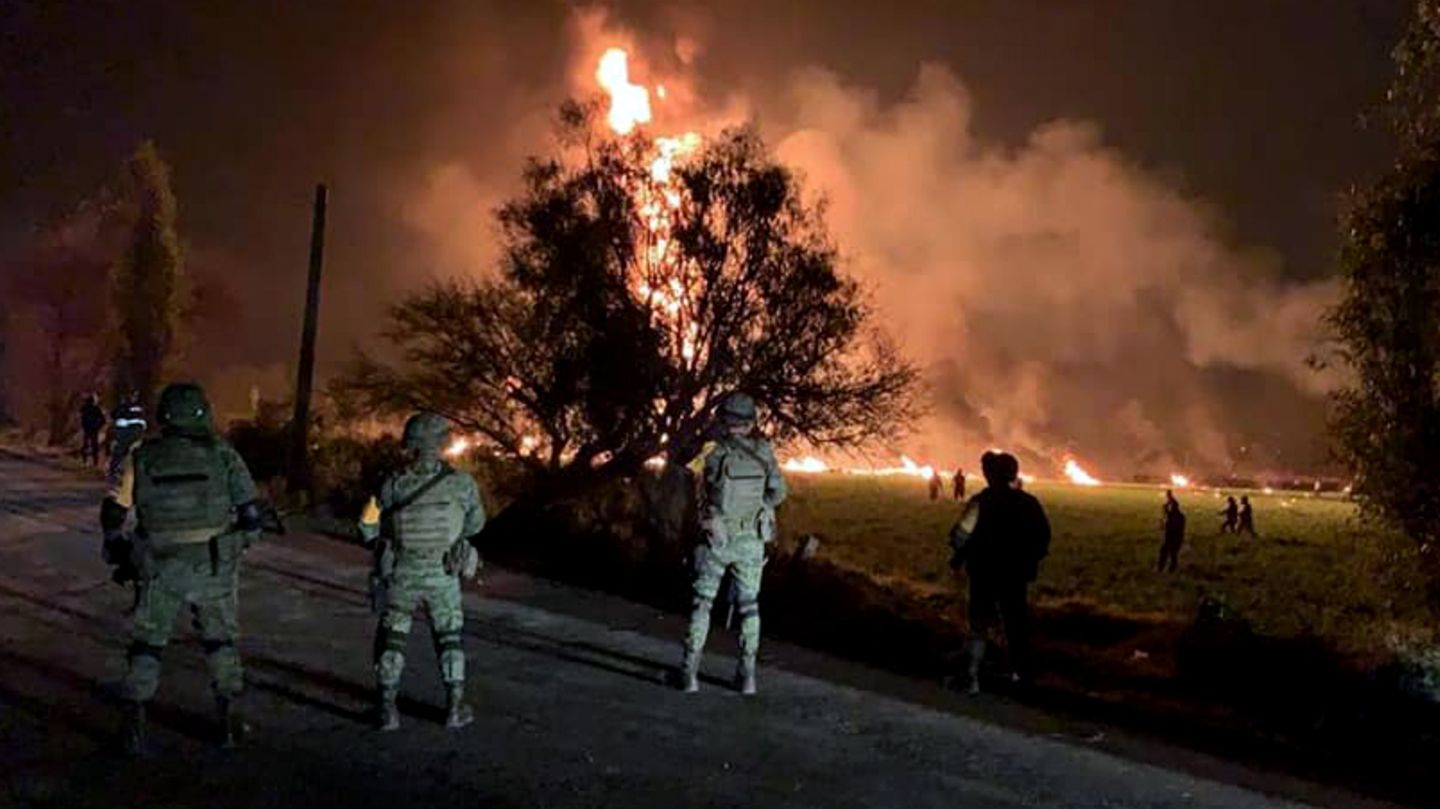 Benzinleitung in Mexiko explodiert: Zahl der Toten steigt auf über 70