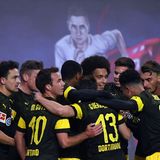 Gewinner des Tages  Man kennt das: Für den FC Bayern München gehören Sprüche und Psychospielchen dazu, wenn man einen Konkurrenten aus dem Tritt bringen kann. Schon vor dem Rückrundenstart war aus München viel von "Aufholjagd" zu hören. Dem haben sich auch die Fans angeschlossen: Beim Bayern-Sieg in Hoffenheim am Freitagabend schallte aus der Bayern-Kurve "Deutscher Meister wird nur der FCB" - eine klare Botschaft Richtung Dortmund.  Und was machte der BVB am Samstag? Gewann bei RB Leipzig, einem Team, das auch nicht gerade zur Laufkundschaft der Liga zählt. Insofern haben die Dortmunder die Feuertaufe bravourös bestanden. Dass das trotz der Giftpfeile aus München gelang, dürften das Selbstbewusstsein der Dortmunder eher noch stärken. Für Bayern wird es schwer, den BVB noch abzufangen.