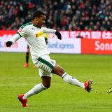 Dieses Tor sollten sie (nochmal) sehen  Es läuft die 37. Minute zwischen Bayer Leverkusen und Borussia Mönchengladbach, als der Gladbacher Jonas Hofmann den Ball Richtung rechtes Leverkusener Strafraumeck passt. Dort zieht Alassane Plea ab. Der Ball springt exakt an den Innenpfosten und rauscht ins Netz. Pleas Tor verdeutlicht den Begriff "millimetergenau" exakt. Dass es auch noch der Siegtreffer war, dürfte nicht nur Plea selbst freuen.