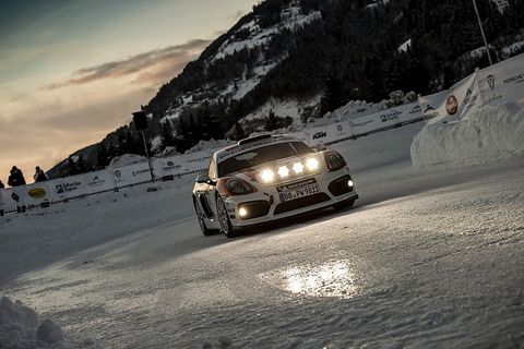 Walter Röhrl bewegte den Rallye-Prototypen Porsche 718 Cayman GT4