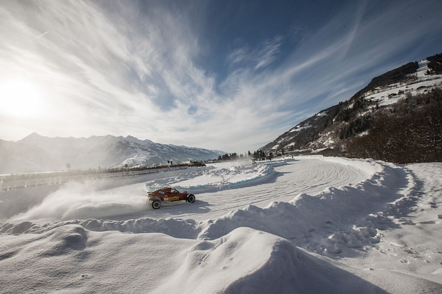 Das Rennen fand vor der pittoresken Alpenkulisse statt