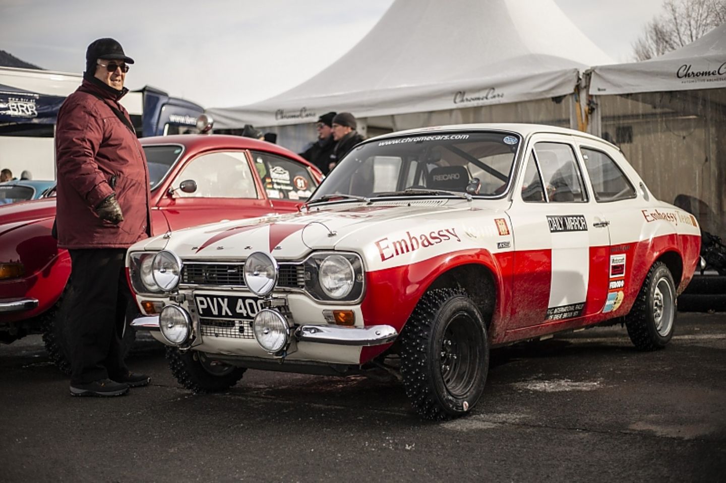 Auch ein Ford Escort wagte sich aufs Eis