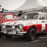 Auch ein Ford Escort wagte sich aufs Eis