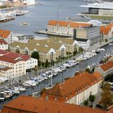 Dänemark: Kopenhagen  Die Hauptstadt Dänemarks wird bei kaum einer Ostseekreuzfahrt ausgelassen. Doch wer Kopenhagen auf eigene Faust entdecken möchte, ist auf einen Transferbus oder eine Taxifahrt angewiesen: Kopenhagens Piers für Kreuzfahrtschiffe wie der Ocean Quay liegen weiter draußen - mit einer Ausnahme: bis auf den Langeliniekaj gleich bei der Meerjungfrau.