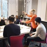 Sind die Mikros richtig eingestellt? Heikedine Körting überprüft alle Details.