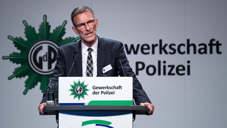 GdP-Chef Oliver Malchow fordert von seinen Kollegen Distanz zu Björn Höcke und AfD-"Flügel"