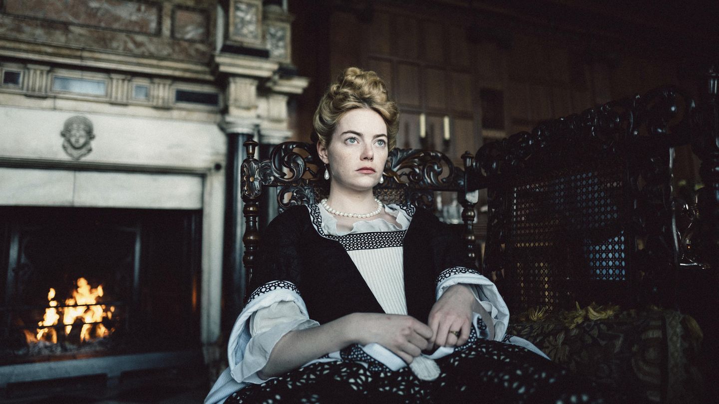 Oscars 2019: Emma Stone in "The Favourite" Emma Stone in "The Favourite"