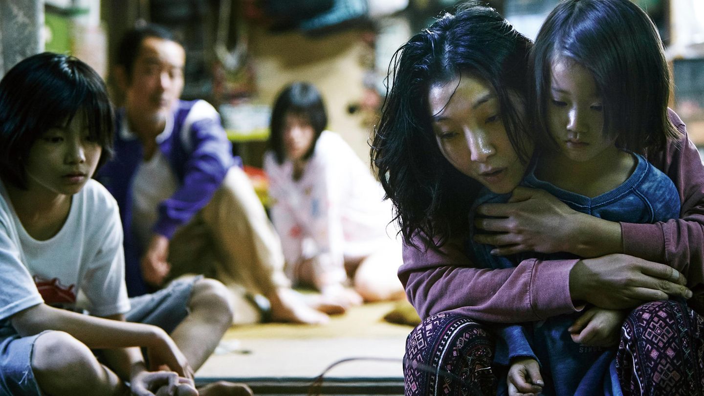"Shoplifters", Japan