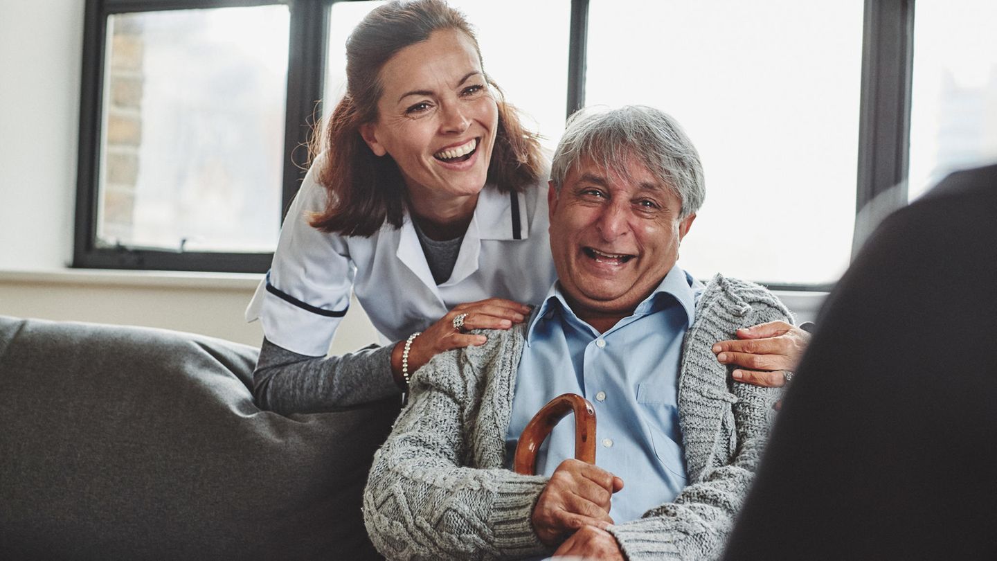 Wenn Krankenschwestern aus ihrem Alltag berichten, gehören Sätze wie "Hatten Sie heute schon Stuhlgang" einfach dazu (Symbolbild)