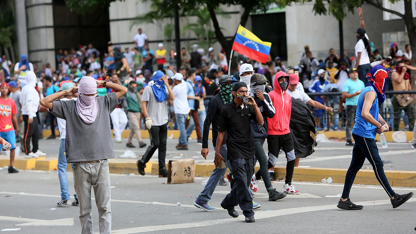 Venezolanisches junges Mädchen Sex in der Öffentlichkeit f Venezolanisches junges Mädchen Sex in der Öffentlichkeit f