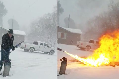 USA: Dieser Mann kämpft mit Flammenwerfer gegen Schneemassen