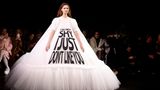Paris Fashion Week: Wenn wir doch nur immer so ehrlich sein könnten ...