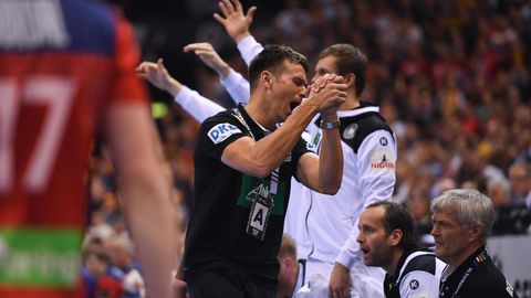 Handball-Nationaltrainer Christian Prokop beim Halbfinalspiel