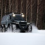 Gedacht ist das Fahrzeug, um Menschen und Material in Sibirien zu transportieren.