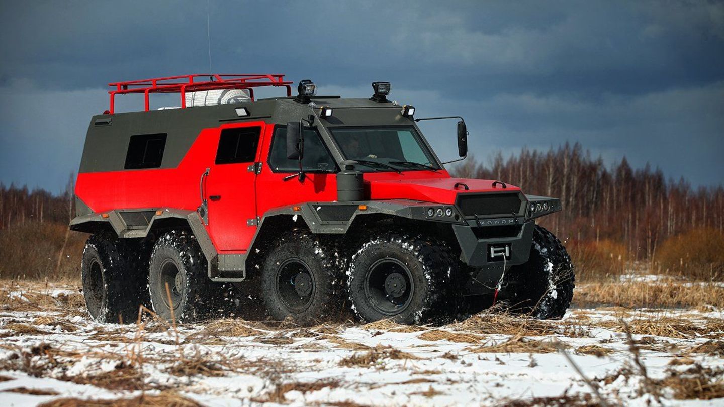 Ab 180.000 Euro kann man sich seinen Avoros Shaman 8X8  bauen lassen.