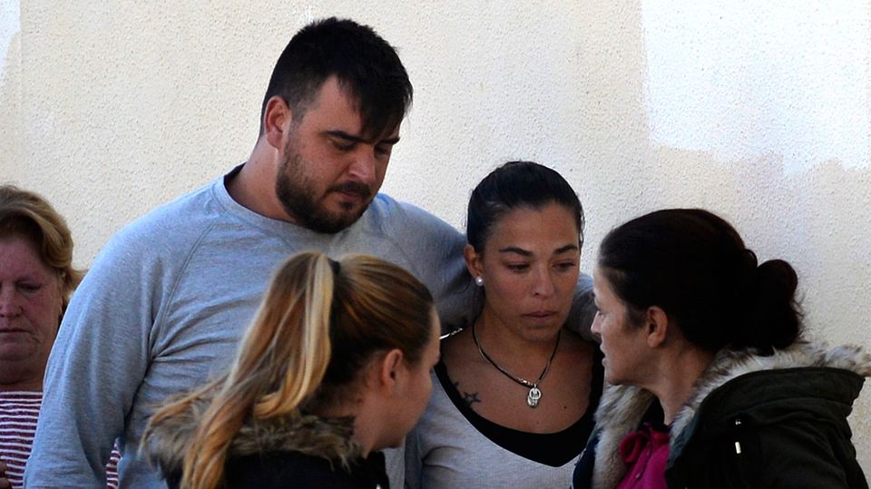 Die Eltern von Julen, Jose Rosello (l.) und Victoria Garcia Die Eltern von Julen, Jose Rosello (l.) und Victoria Garcia, hofften bis zuletzt an ein Wunder