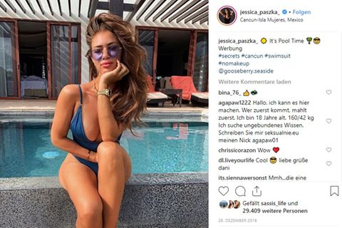 Jessica Paszka im Bikini am Pool