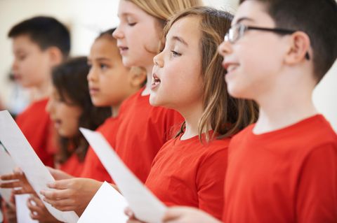 Liegt Diskriminierung vor? Mädchen darf nicht im Staatschor singen