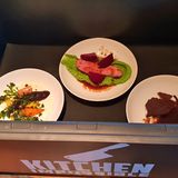 Drei schön angerichtete Teller: Schmecke ich alle Zutaten heraus?