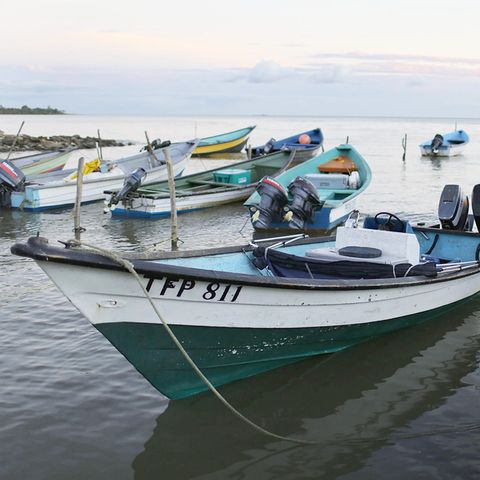 Fischer in der Hafenstadt Port of Spain