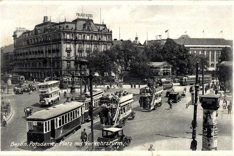 Der Potsdamer Platz in Berlin Anfang der 1930er Jahre