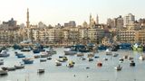 Ägypten: Alexandria  Aufgrund der aktuellen Sicherheitslage kann sich das Landprogramm in Ägypten jederzeit ändern. Neben den Führungen durch die Metropole am Mittelmeer werden Tagesfahrten zu den Pyramiden von Gizeh und zu der nur eine Stunde entfernten Ausgrabungsstätte angeboten, aus der der berühmte Stein von Rosetta stammt.