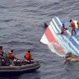 Unter den großen Fluglinien Europas ist Air France mit 64 schweren Zwischenfällen innerhalb von drei Jahrzehnten Spitzenreiter. Hinzukommen 5 Totalverluste, darunter der Absturz der Concorde im Juli 2000 (109 Tote), die Bruchlandung eines Airbus A340 im August 2005 in Toronto, bei der es keine Todesopfer gab, und der Flug AF447 von Rio nach Paris im Juni 2009, als ein Airbus in den Atlantik stürzte (228 Tote).  Jacdec-Risikoindex: 84,38 Prozent, Tendenz positiv