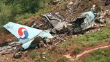 Zerschellt am Berg: Wenige Kilometer vor der Landebahn des Flughafens der Pazifikinsel Guam prallte diese Boeing 747-300 von Korean Air im August 1997 gegen einen Berg: 228 der 254 Personen an Bord kamen ums Leben. 22 schwere Zwischenfälle und 7 Totalverluste innerhalb von drei Jahrzehnten, so lautet die Jacdec-Bilanz der koreanischen Fluggesellschaft.  Jacdec-Risikoindex: 85,95 Prozent, Tendenz positiv