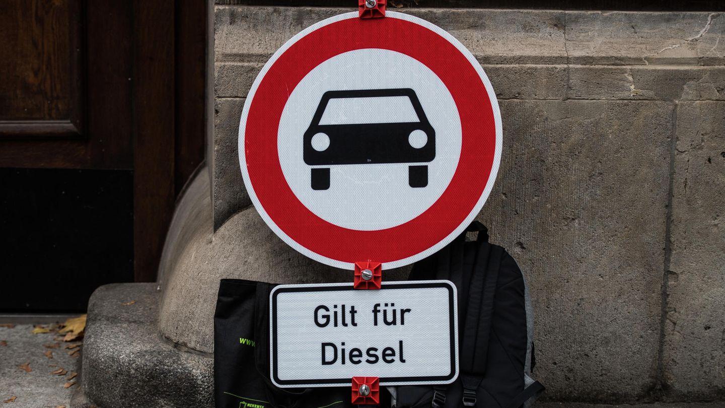 Die Luftverschmutzung vor allem aus Diesel-Abgasen bleibt in vielen deutschen Städten höher als erlaubt