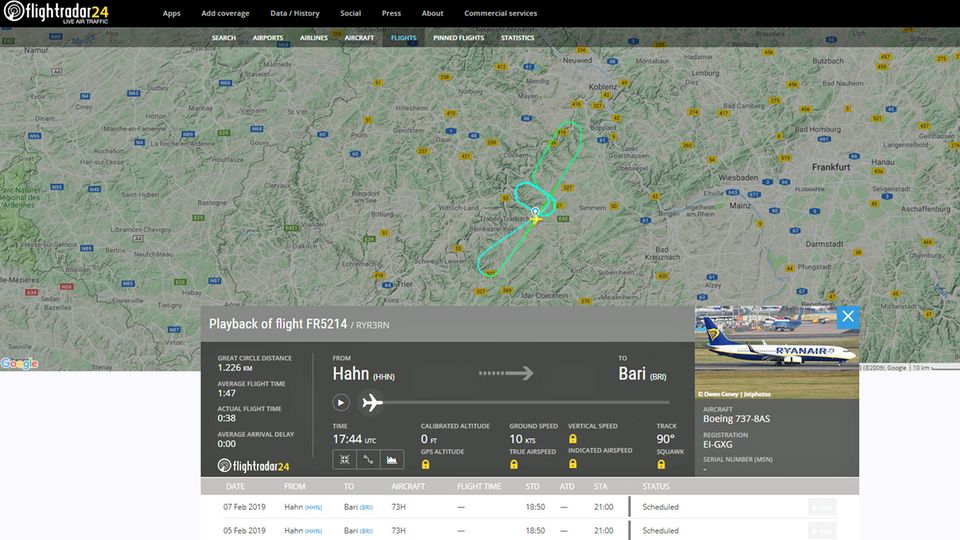 Nach dem Start am Flughafen Hahn kreiste Flug FR5214 über dem Hunsrück und flog zum Ausgangspunkt zurück