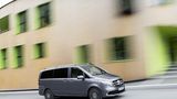Die Mercedes V-Klasse hat jetzt auch adaptives Fernlicht
